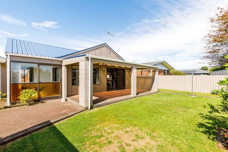 Photo of property in 115 Heta Road, Highlands Park, New Plymouth, 4312