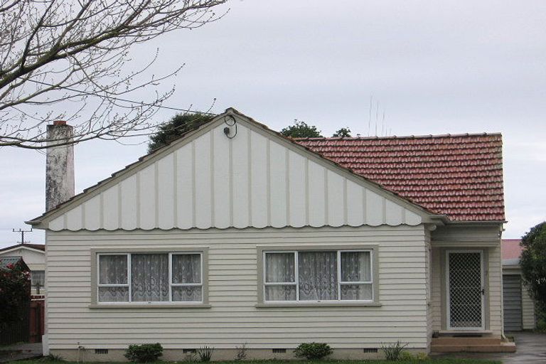 Photo of property in 7 Sussex Street, Levin, 5510