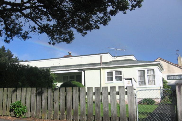 Photo of property in 2 Mawson Street, Waiwhetu, Lower Hutt, 5010