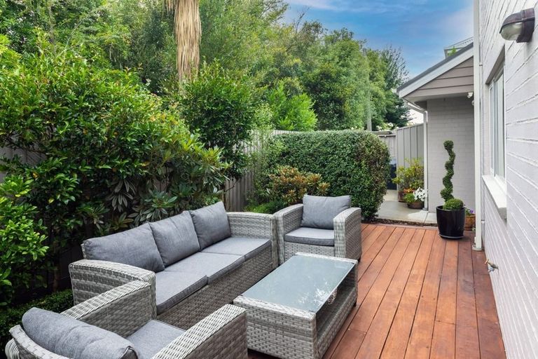 Photo of property in 163 Blighs Road, Strowan, Christchurch, 8052