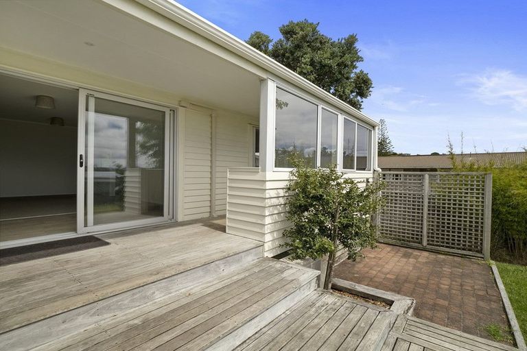 Photo of property in 8 Fidelis Avenue, Snells Beach, 0920