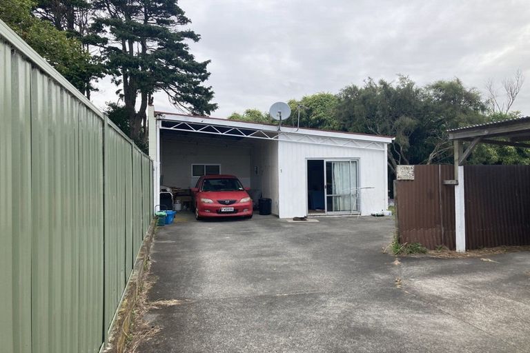 Photo of property in 15a Brookes Terrace, Waitara, 4320