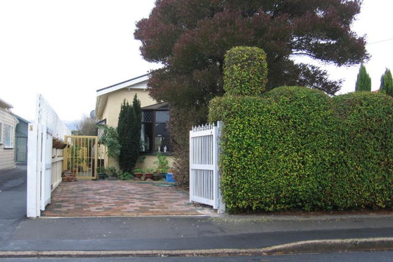 Photo of property in 94 Melbourne Street, South Dunedin, Dunedin, 9012