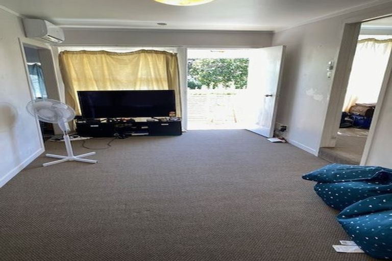 Photo of property in 24 Tiri Tiri Road, Birkdale, Auckland, 0626