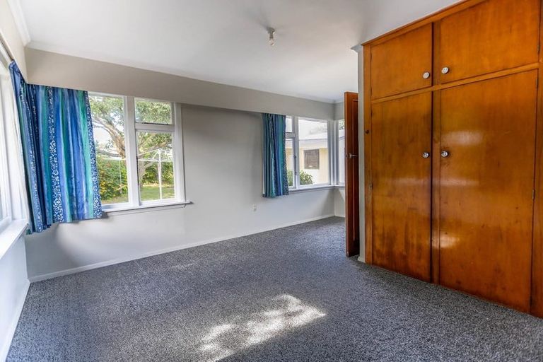 Photo of property in 11 Mappleton Avenue, Burnside, Christchurch, 8053
