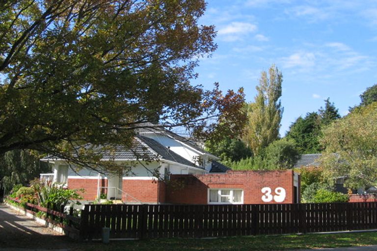 Photo of property in 39 Whitemans Road, Silverstream, Upper Hutt, 5019