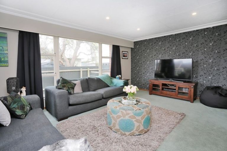 Photo of property in 27 Salford Street, Windsor, Invercargill, 9810
