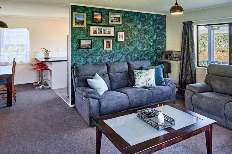 Photo of property in 77 Conclusion Street, Ascot Park, Porirua, 5024