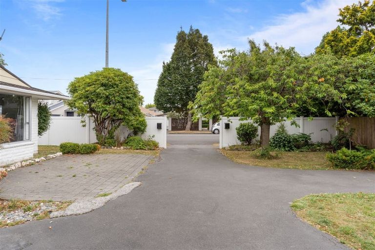 Photo of property in 1/102 Roydvale Avenue, Burnside, Christchurch, 8053