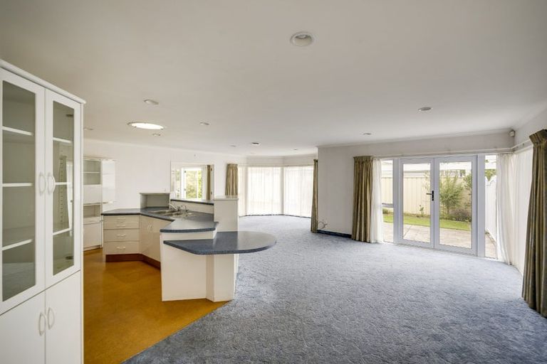 Photo of property in 3 Lowndes Place, Taradale, Napier, 4112