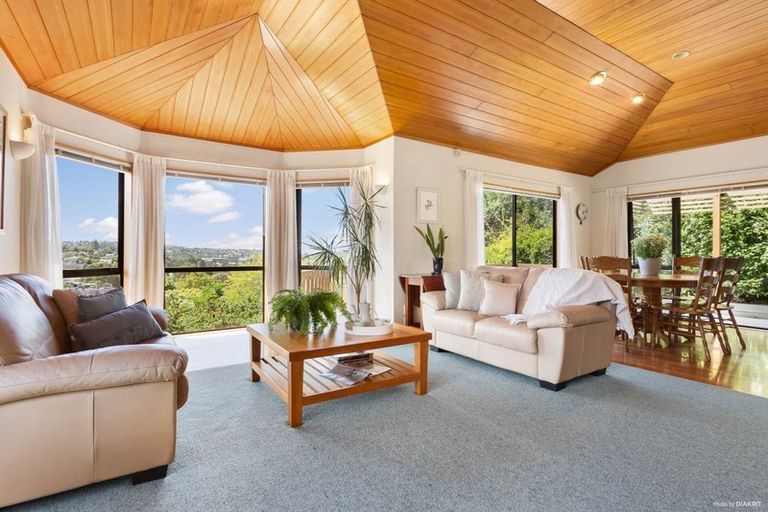 Photo of property in 64 Bayside Drive, Browns Bay, Auckland, 0630