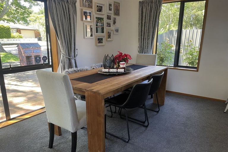 Photo of property in 11a Barnes Road, Redwood, Christchurch, 8051