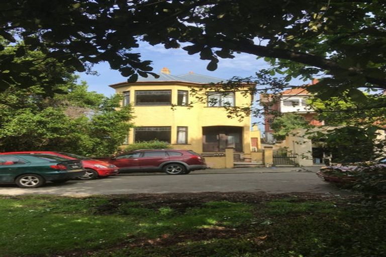 Photo of property in 1 Duchess Avenue, Dunedin Central, Dunedin, 9016