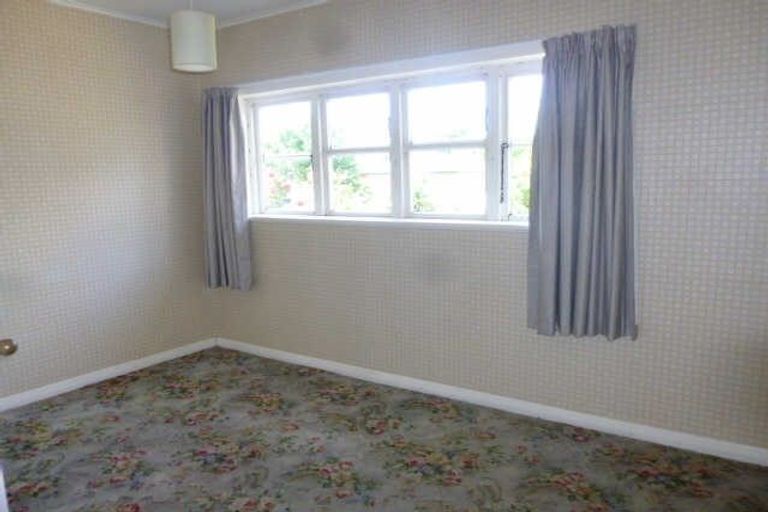 Photo of property in 2 Kawaka Street, Riccarton, Christchurch, 8041