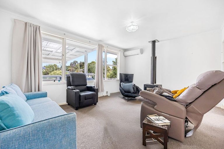 Photo of property in 27 Choice Avenue, Henderson, Auckland, 0612