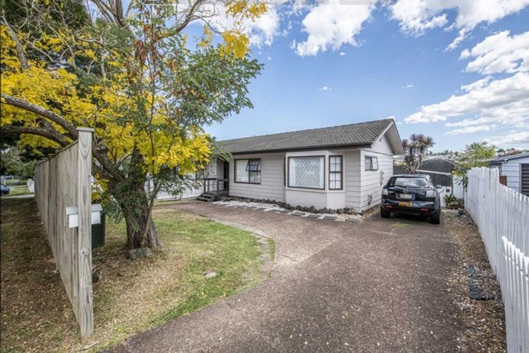 Photo of property in 33 Everglade Drive, Goodwood Heights, Auckland, 2105