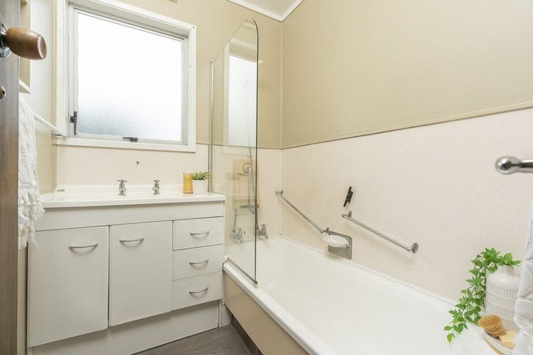 Photo of property in 74 Paramount Parade, Tikipunga, Whangarei, 0112