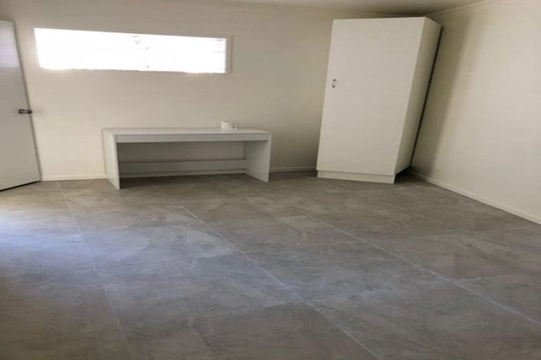 Photo of property in 15 Bevyn Street, Castor Bay, Auckland, 0620