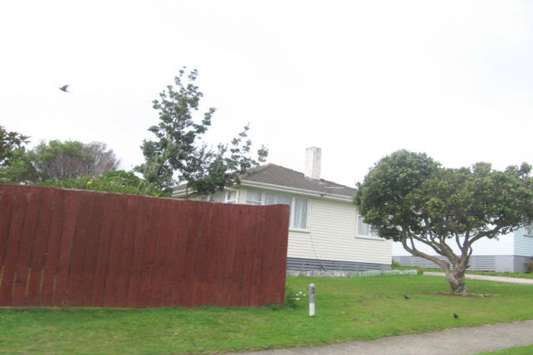 Photo of property in 11 Sasanof View, Ascot Park, Porirua, 5024