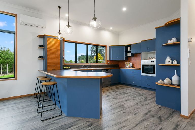 Photo of property in 331 Athlone Drive, Cambridge, 3434