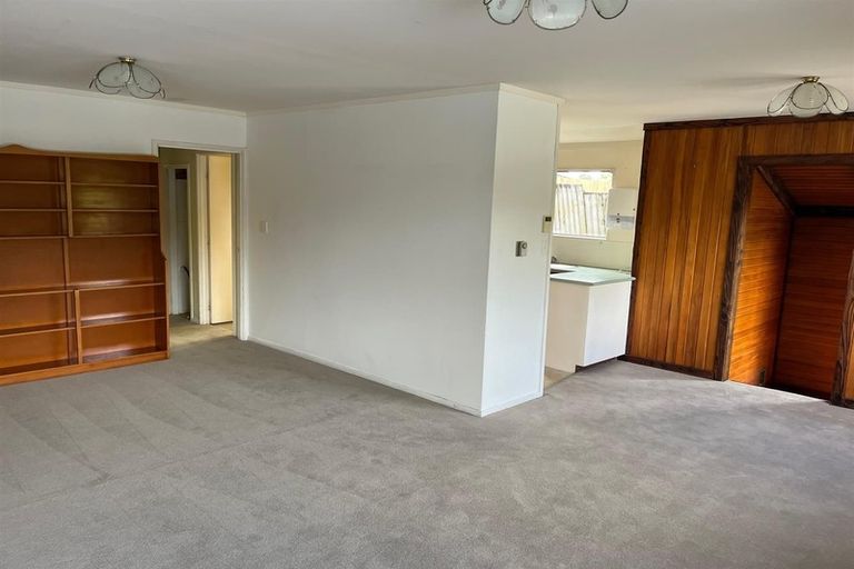 Photo of property in 13 Sispara Place, Beach Haven, Auckland, 0626