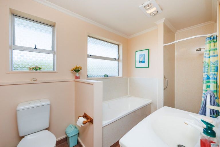 Photo of property in 71 Fairview Avenue, Feilding, 4702