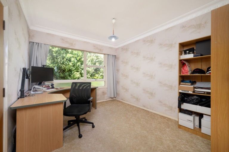 Photo of property in 105 Bradbury Road, Botany Downs, Auckland, 2010