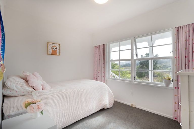 Photo of property in 14 Dormar Place, Churton Park, Wellington, 6037