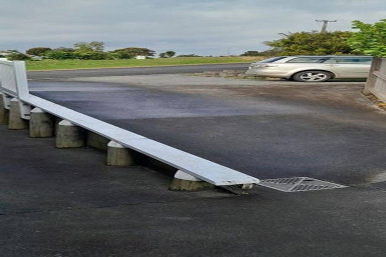 Photo of property in 4 Cable Bay Block Road, Cable Bay, 0420