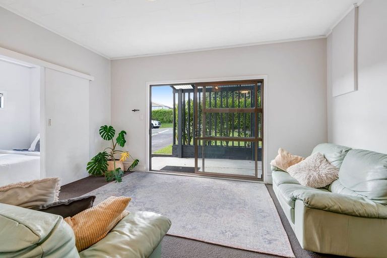 Photo of property in 30 Foster Crescent, Snells Beach, 0920