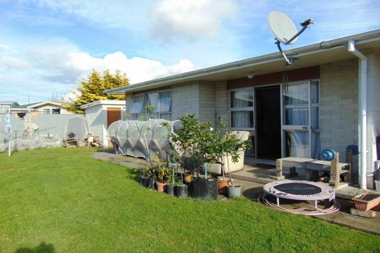 Photo of property in 4/202 Warwick Road, Mayfair, Hastings, 4122