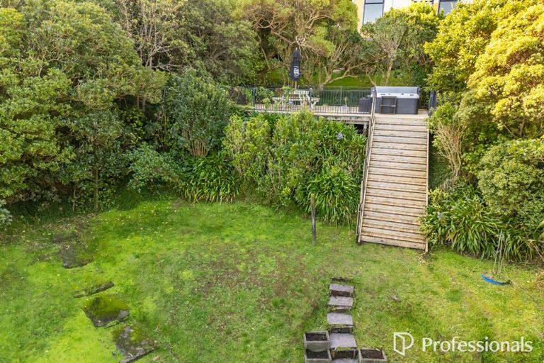 Photo of property in 42 Korokoro Road, Korokoro, Lower Hutt, 5012
