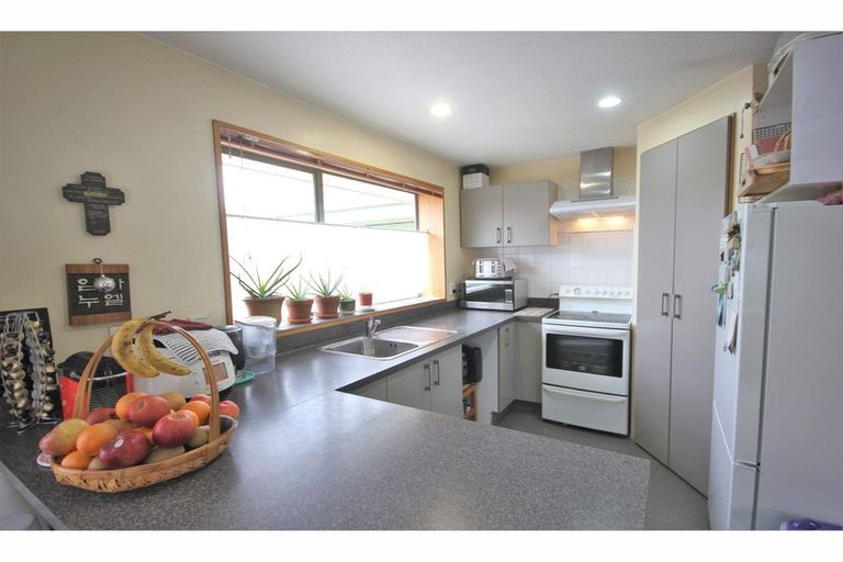 Photo of property in 93a Bassett Street, Burwood, Christchurch, 8083