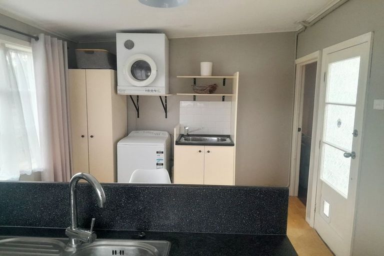 Photo of property in 171 Oxford Terrace, Epuni, Lower Hutt, 5011