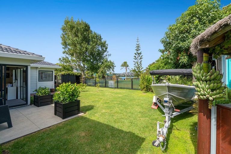 Photo of property in 75 Maygrove Drive, Orewa, 0931