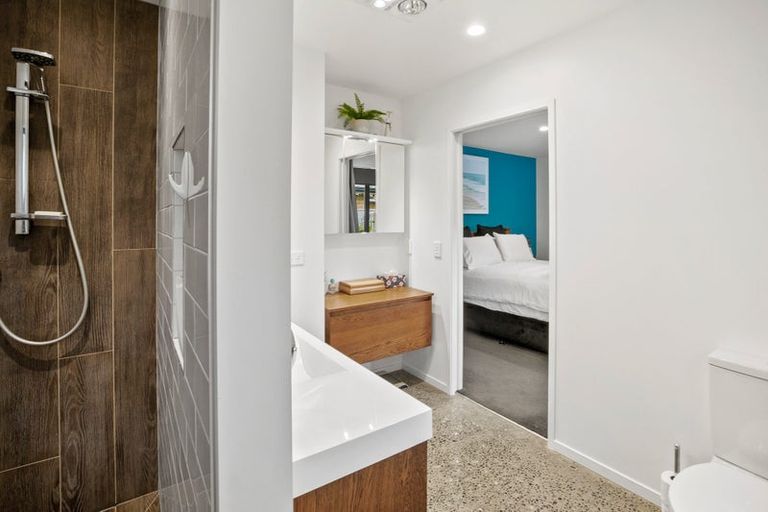 Photo of property in 7c Pipitea Place, Whalers Gate, New Plymouth, 4310