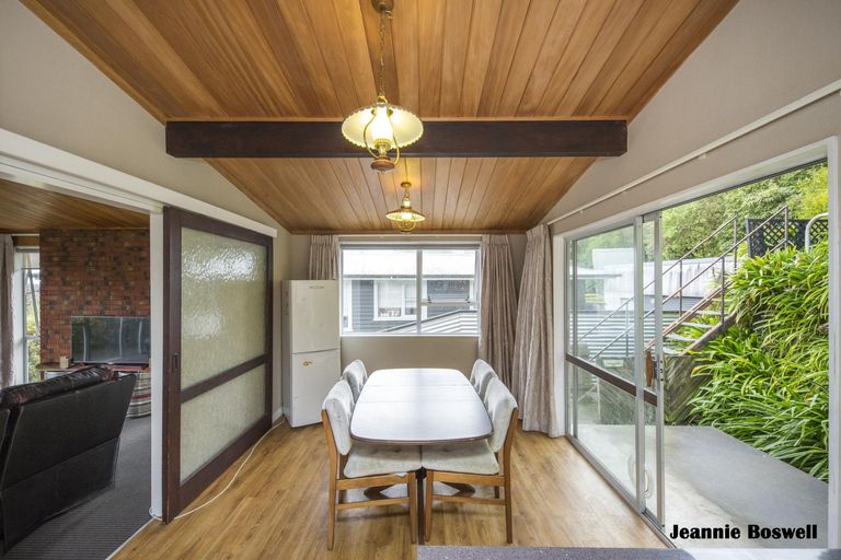 Photo of property in 417 Aokautere Drive, Aokautere, Palmerston North, 4471