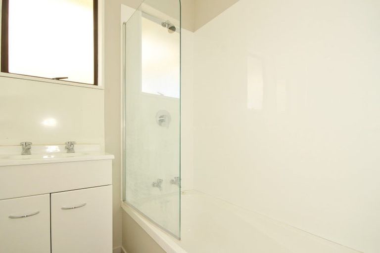 Photo of property in 13 Adkin Avenue, Levin, 5510