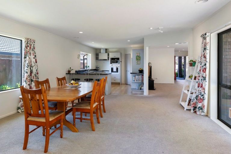 Photo of property in 19 Hadleigh Court, Paraparaumu, 5032