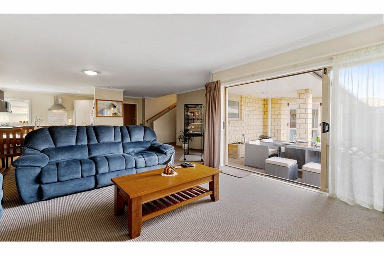 Photo of property in 35/64 Kawaha Point Road, Kawaha Point, Rotorua, 3010