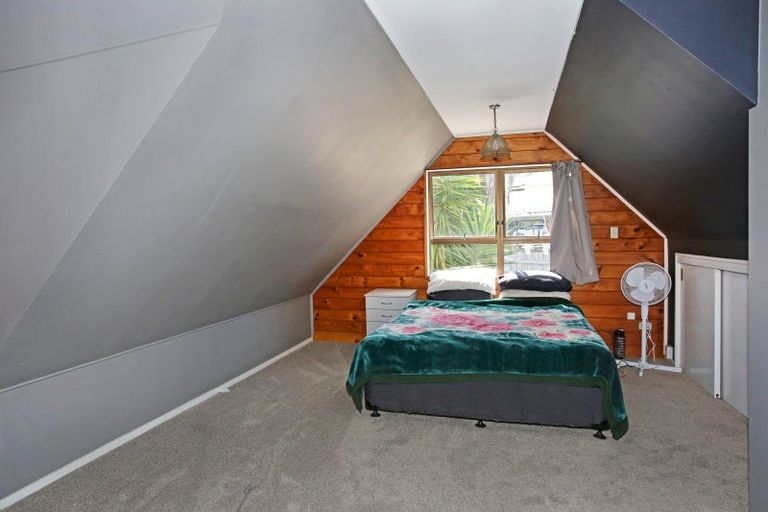 Photo of property in 26 Kingsclere Place, Goodwood Heights, Auckland, 2105