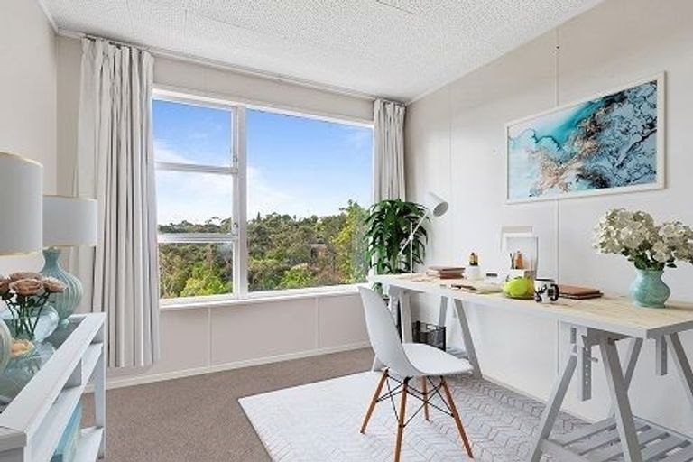 Photo of property in 21 Marae Road, Greenhithe, Auckland, 0632