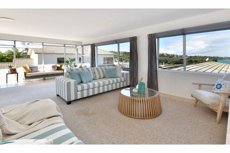 Photo of property in 1017 Whangaparaoa Road, Tindalls Beach, Whangaparaoa, 0930