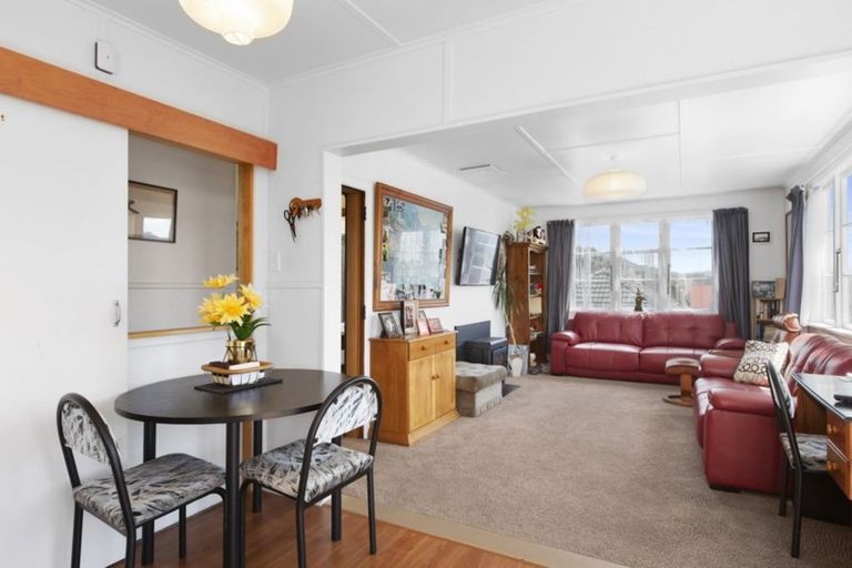 Photo of property in 114 District Road, Green Island, Dunedin, 9018