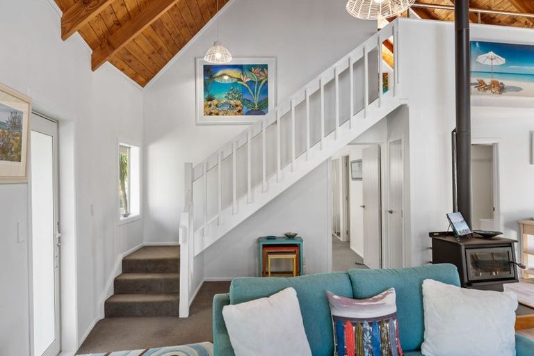 Photo of property in 127 Mckellar Place, Whangamata, 3620