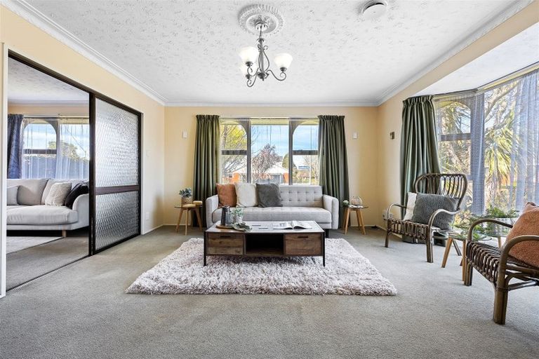 Photo of property in 1/4 Sayers Crescent, Ilam, Christchurch, 8041