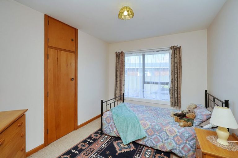 Photo of property in 17 Ontario Place, Wainoni, Christchurch, 8061