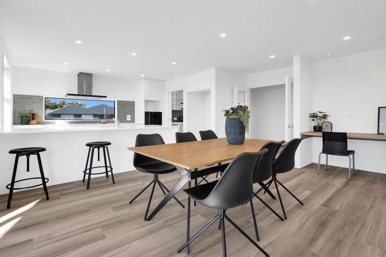 Photo of property in 2 Dynes Road, Rolleston, 7615