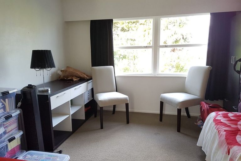 Photo of property in 228 Forrest Hill Road, Forrest Hill, Auckland, 0620