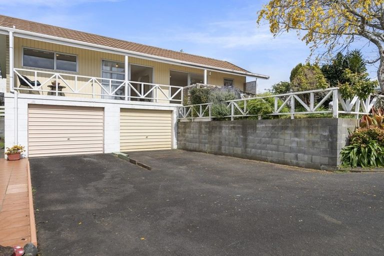 Photo of property in 33 Carrington Street, New Plymouth, 4310